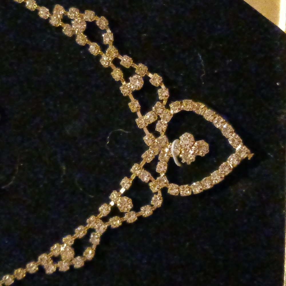 Genuine Crystal Necklace and Earrings Set. NIB - Picture 4 of 17